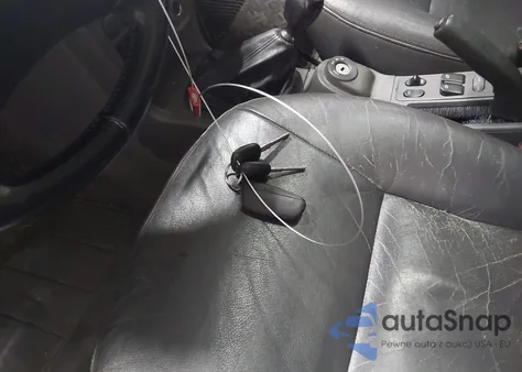 2000 Saab 9-3 z USA, uszkodzony, nr VIN YS3DD55H1Y2042493